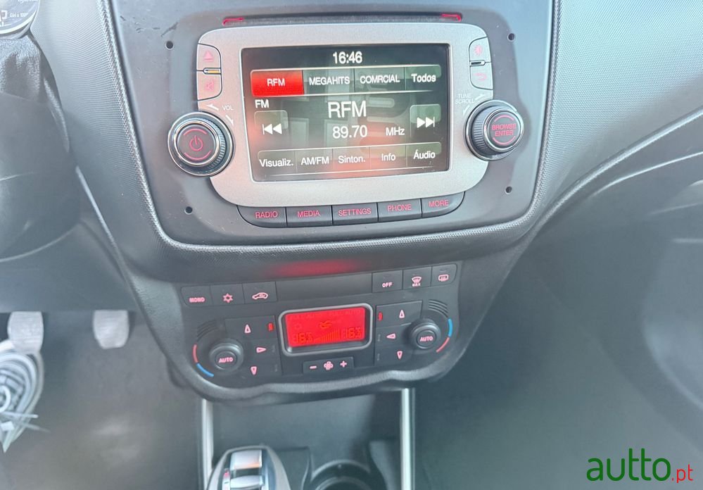 2016' Alfa Romeo MiTo photo #6