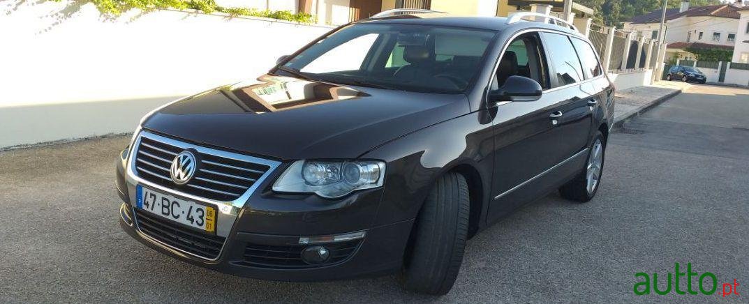 2006' Volkswagen Passat Variant photo #1