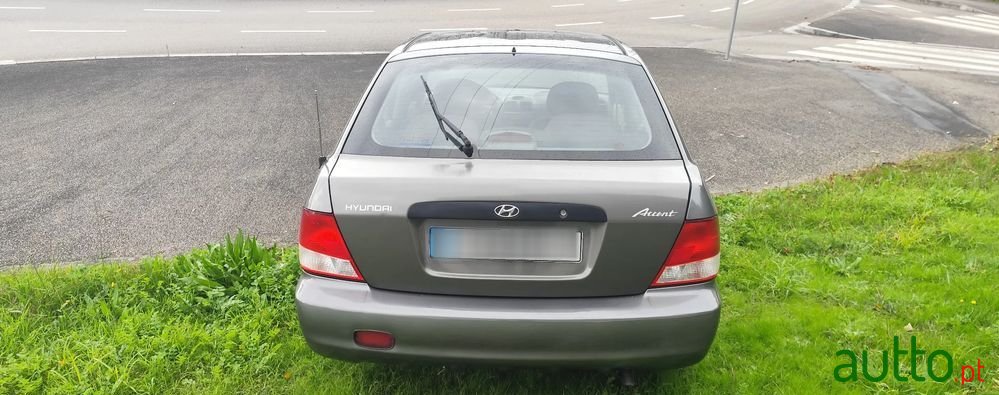 2002' Hyundai Accent 1.3 Gls photo #6