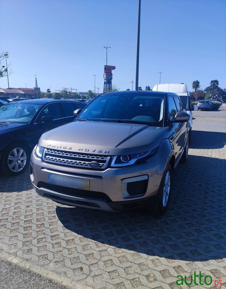 2017' Land Rover Range Rover Evoque photo #2