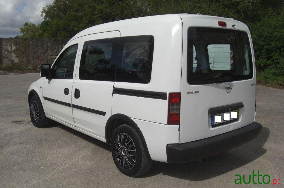 2010' Opel Combo photo #3