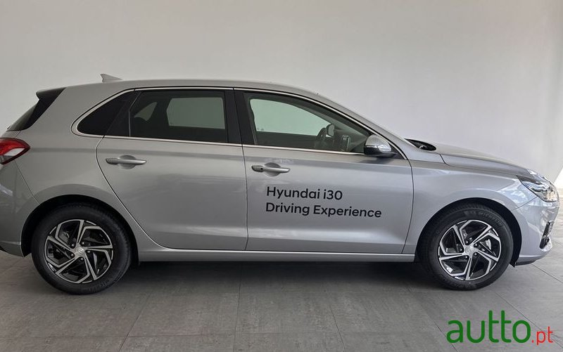 2024' Hyundai i30 1.0 T-Gdi Style Plus photo #3