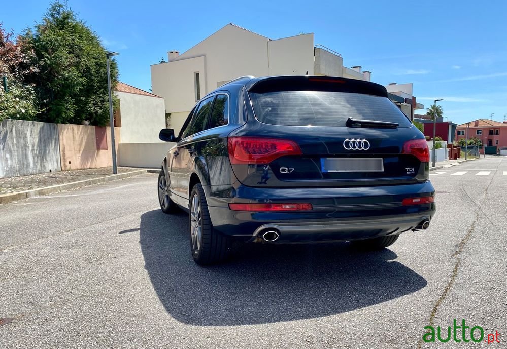 2011' Audi Q7 photo #5