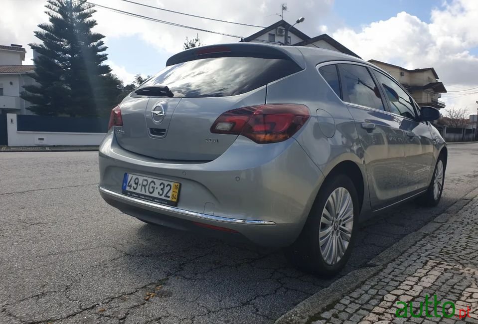 2016' Opel Astra photo #6