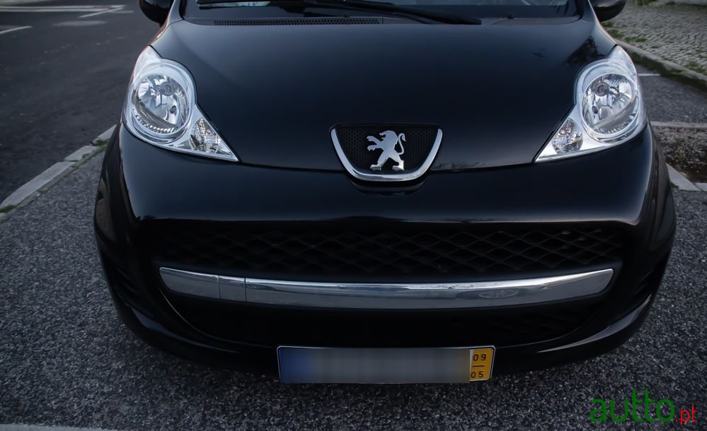 2009' Peugeot 107 1.0 Trendy photo #6