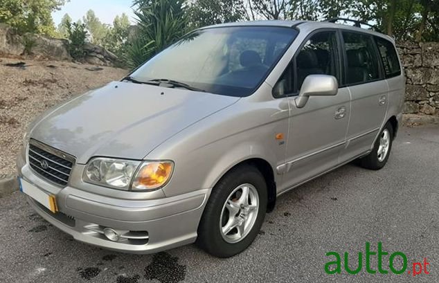 2002' Hyundai Trajet photo #3