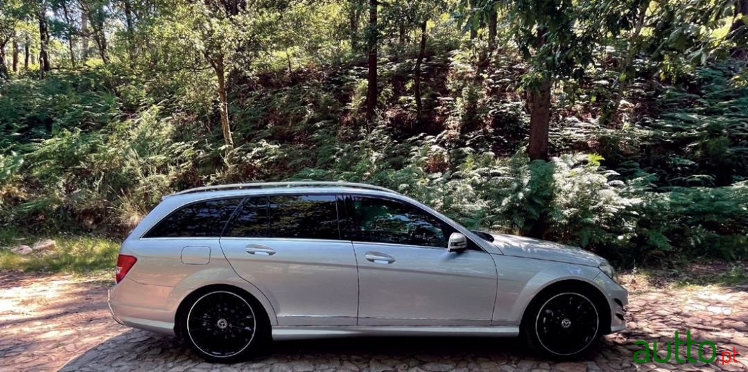 2012' Mercedes-Benz C-220 photo #5