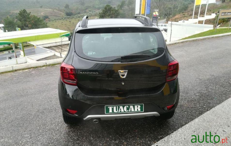 2019' Dacia Sandero Stepway photo #2