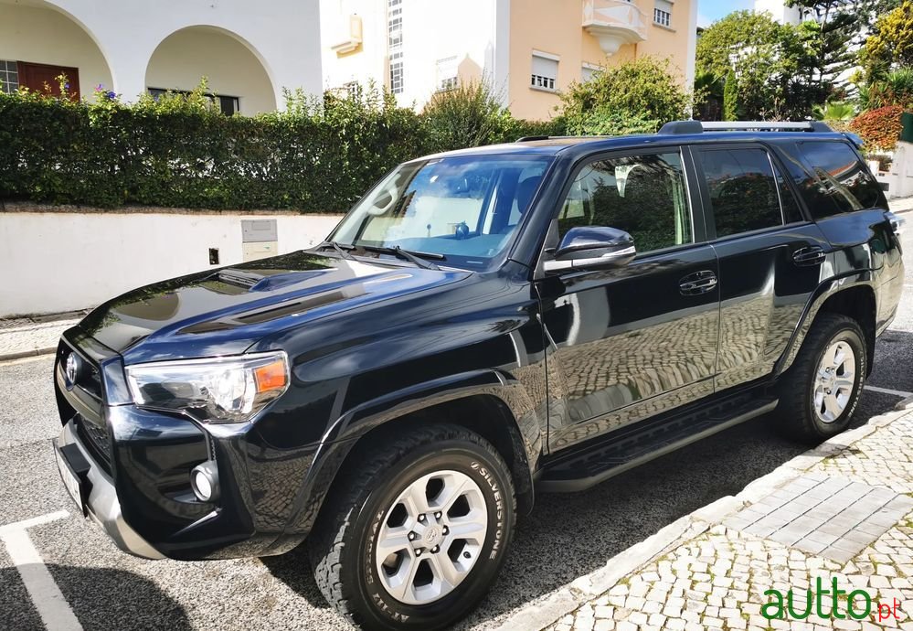 2016' Toyota 4Runner photo #4