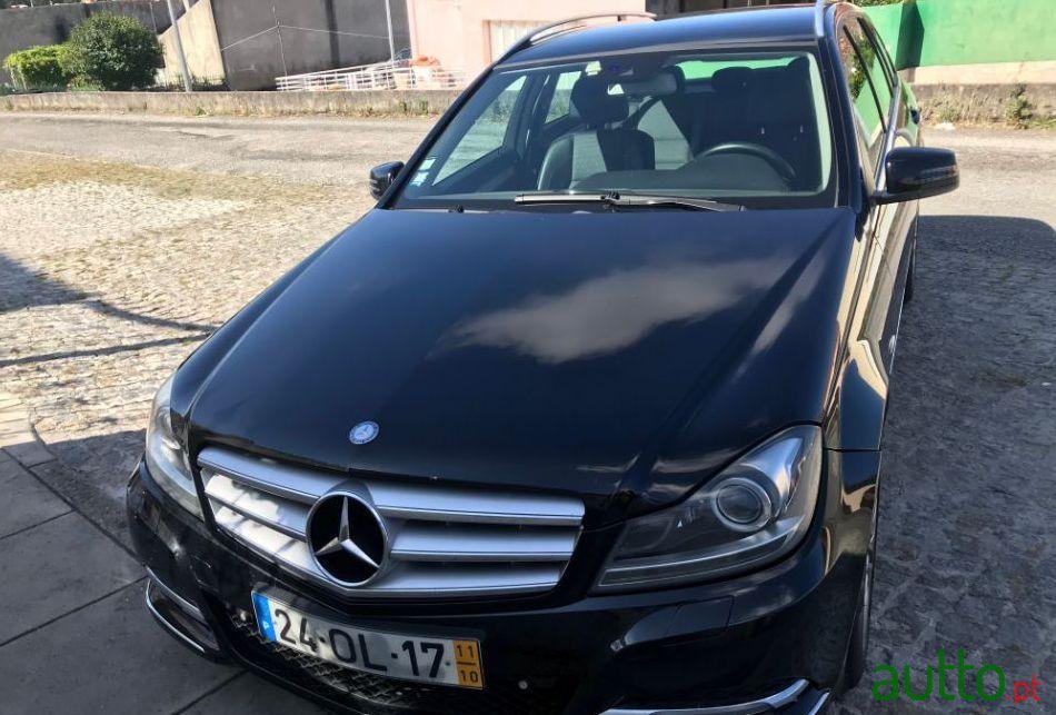 2011' Mercedes-Benz C-220 photo #2