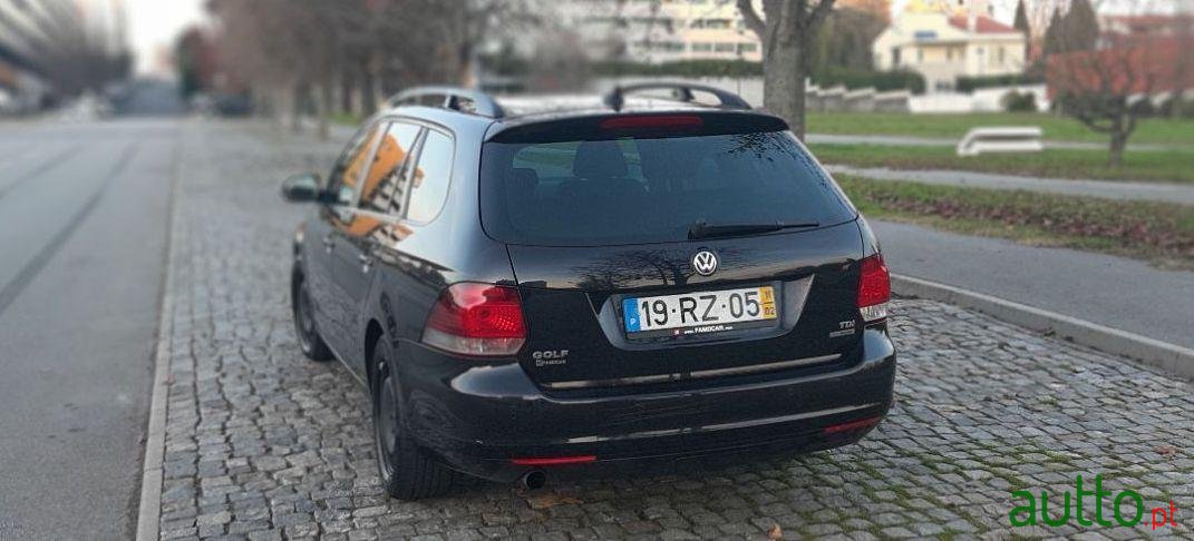 2011' Volkswagen Golf Variant photo #2