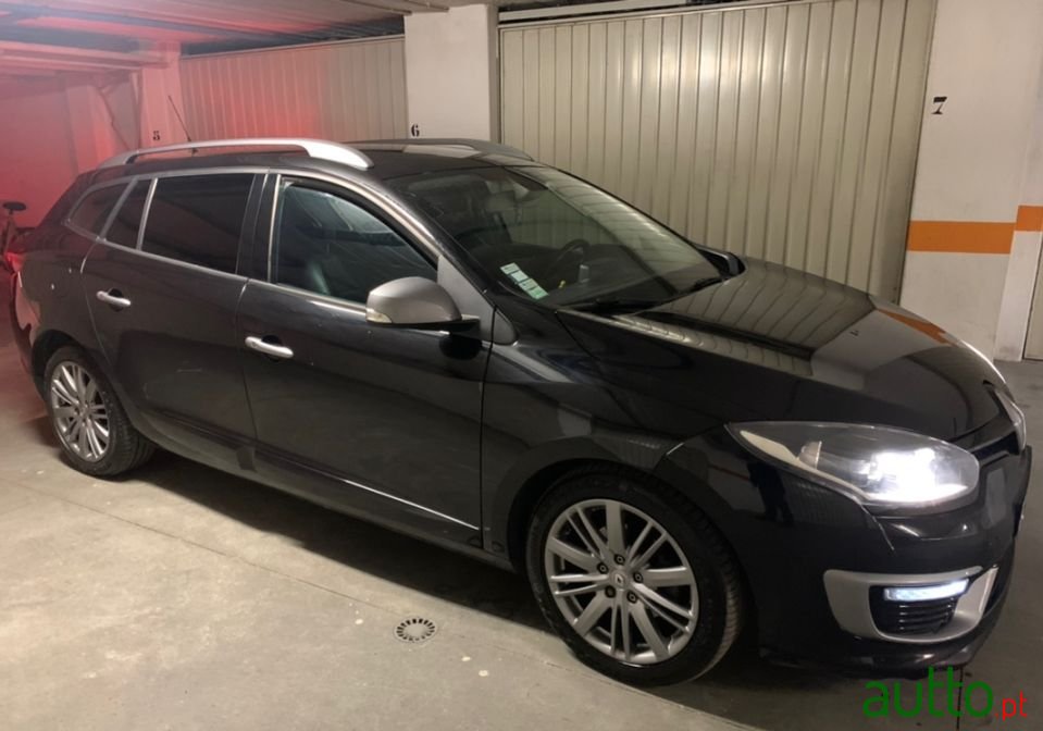 2015' Renault Megane Sport Tourer photo #1