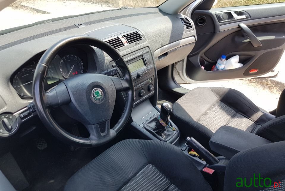 2007' Skoda Octavia Break photo #3