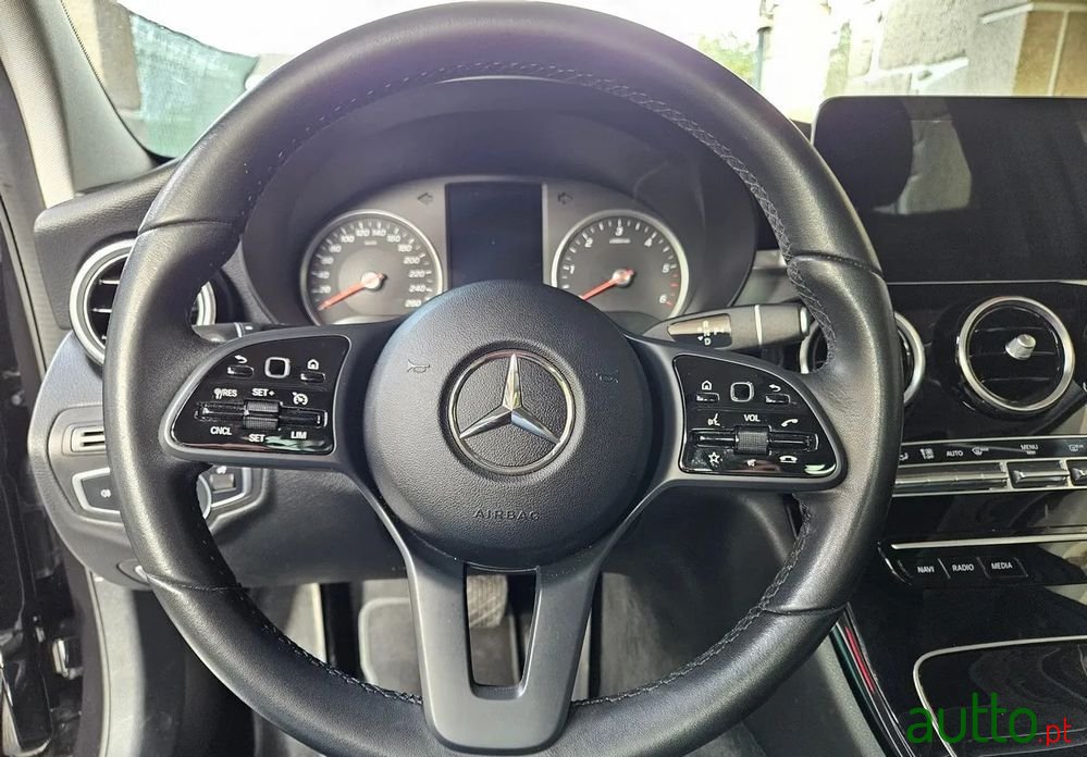 2019' Mercedes-Benz C 300 De Edition photo #6