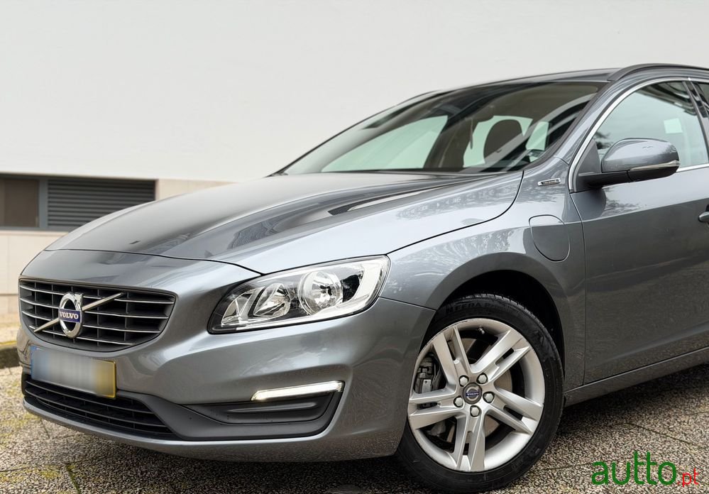 2016' Volvo V60 photo #2