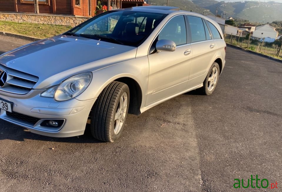 2006' Mercedes-Benz R-320 photo #4