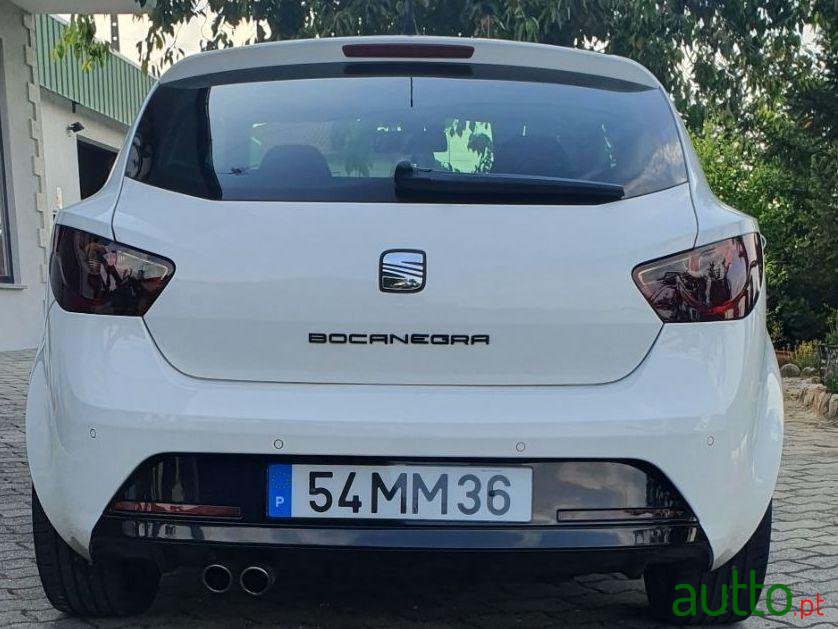 2011' SEAT Ibiza photo #4