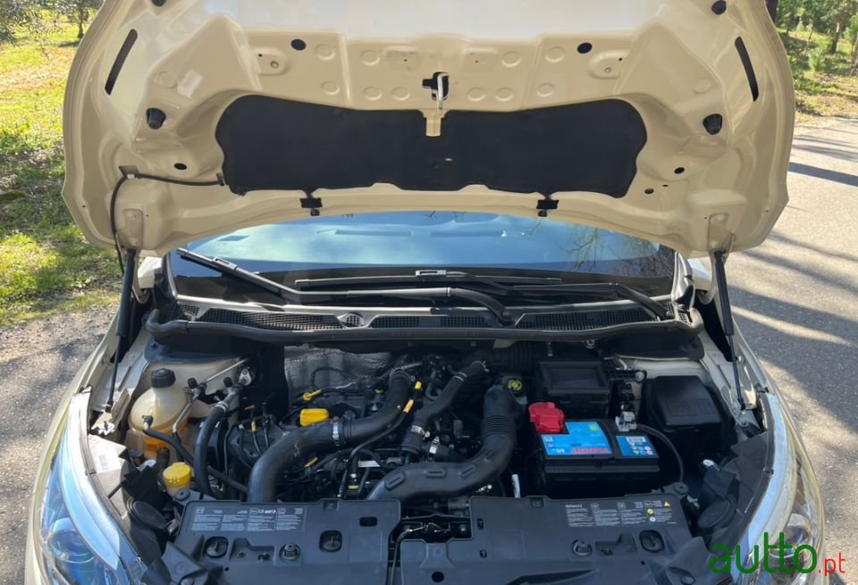 2015' Renault Captur photo #3