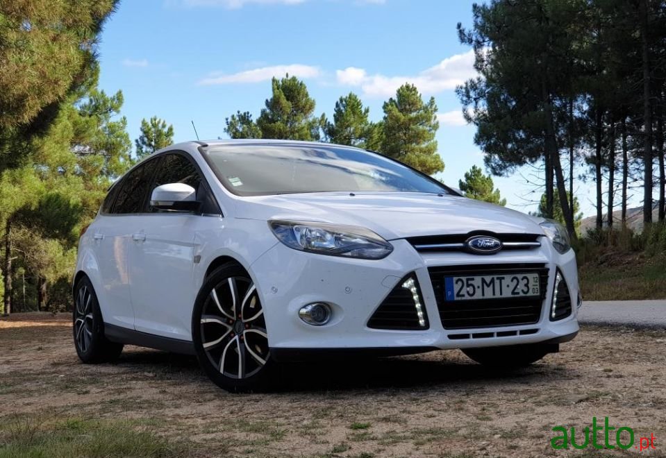 2012' Ford Focus photo #1