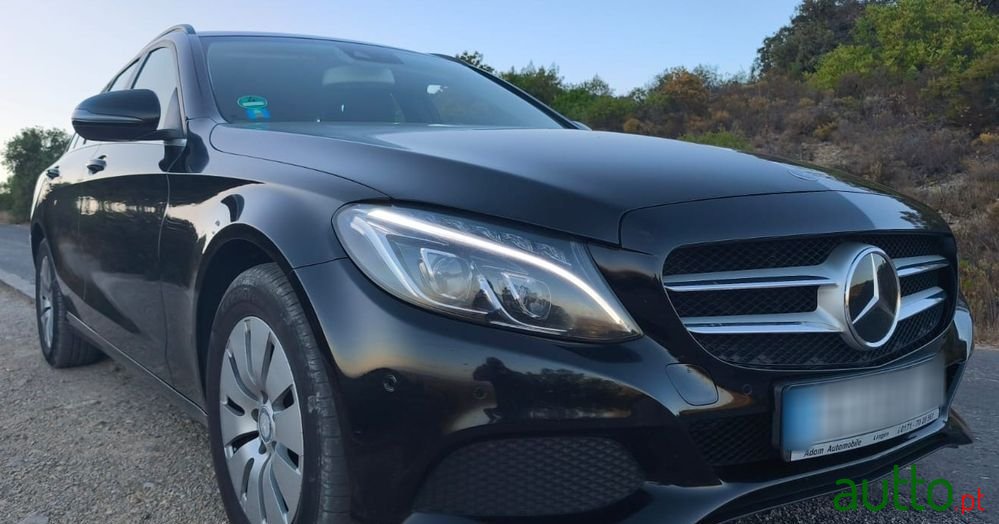 2016' Mercedes-Benz Classe C photo #2