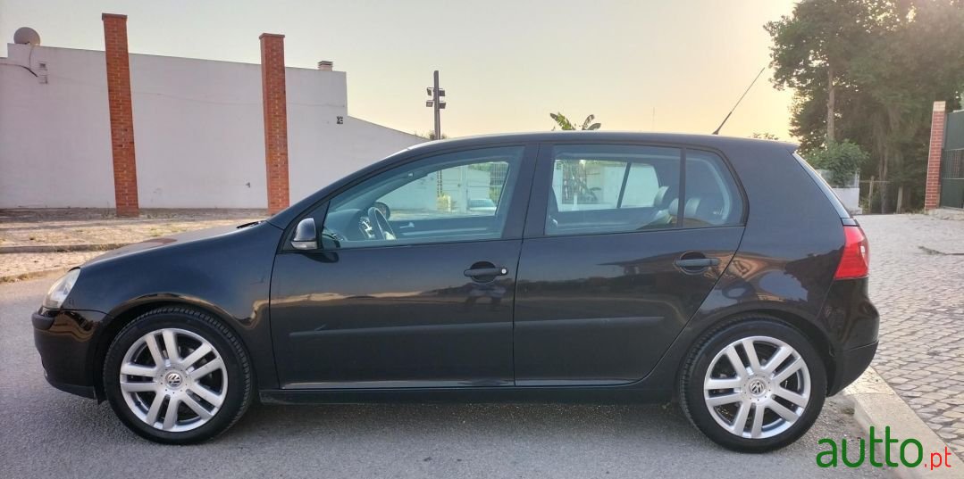 2007' Volkswagen Golf photo #5