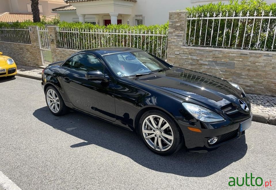 2011' Mercedes-Benz Slk-300 photo #4