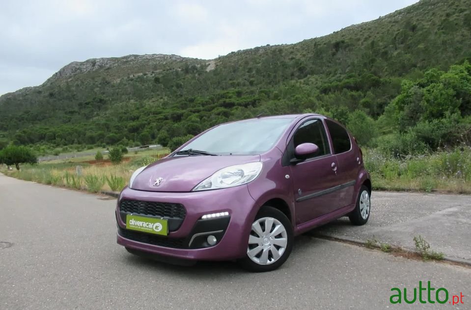 2013' Peugeot 107 photo #4