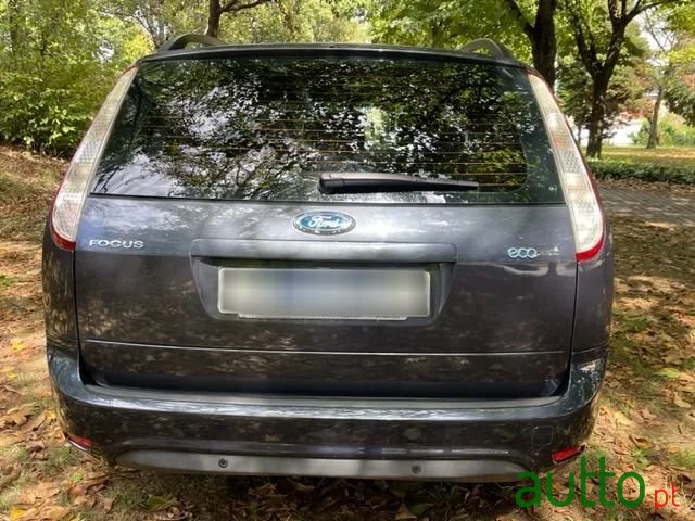 2010' Ford Focus Sw photo #4