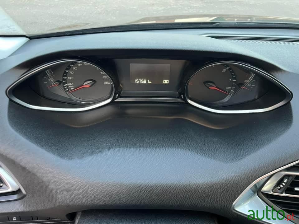 2017' Peugeot 308 photo #6