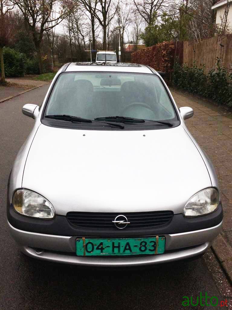 2006' Opel Corsa photo #1