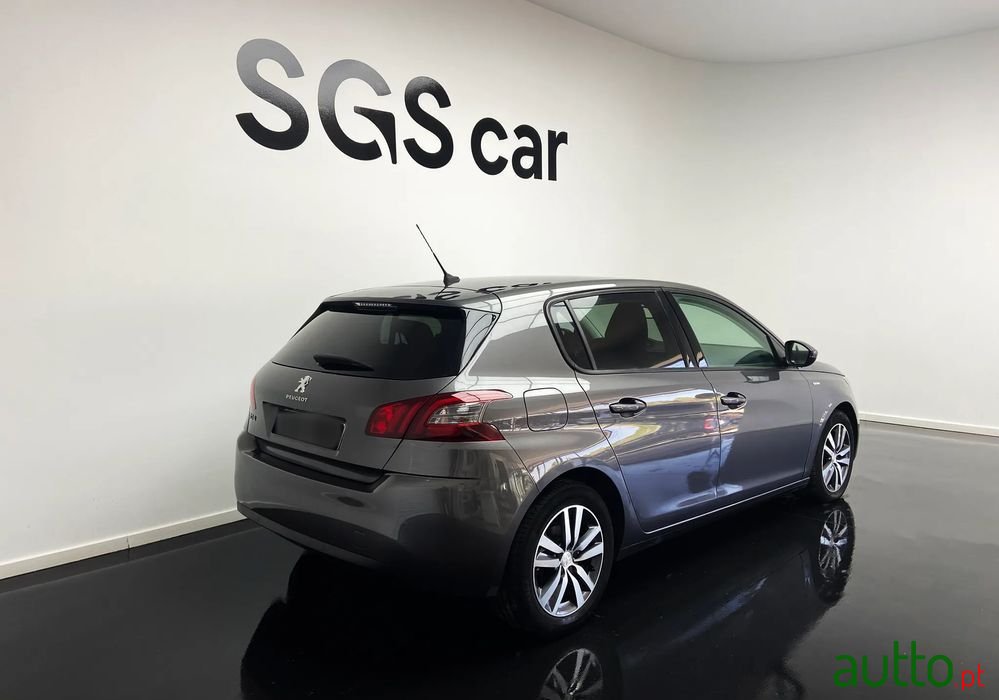 2021' Peugeot 308 1.2 Puretech Style photo #4