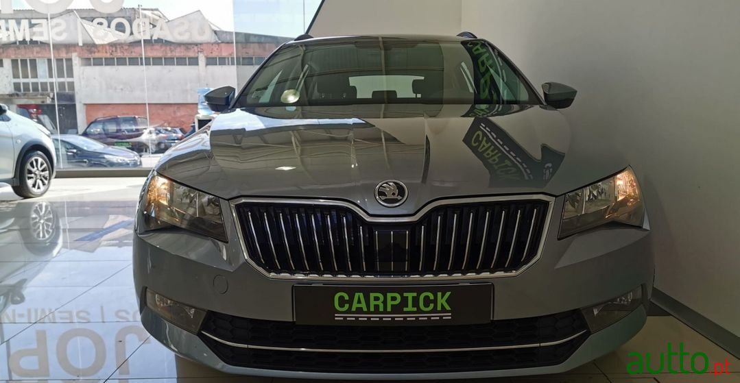 2017' Skoda Superb photo #1