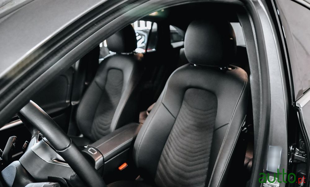 2024' Mercedes-Benz EQA photo #4