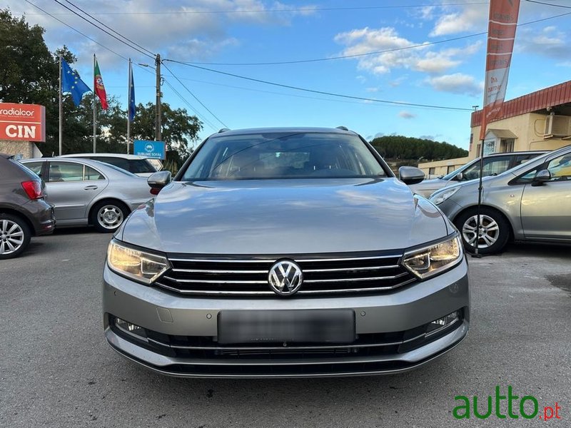 2016' Volkswagen Passat Variant photo #2
