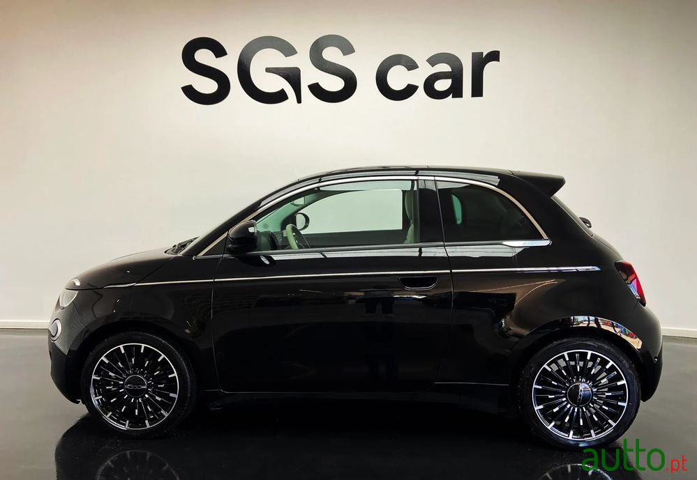 2022' Fiat 500e La Prima photo #2