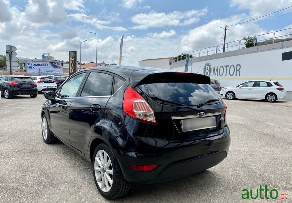 2016' Ford Fiesta photo #4