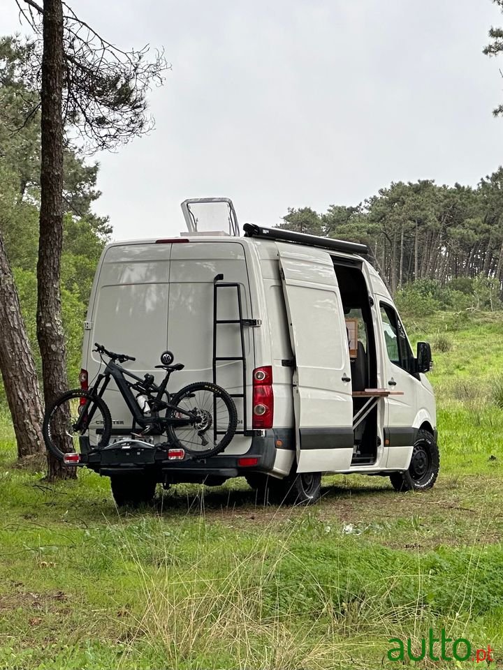 2011' Volkswagen Crafter photo #4