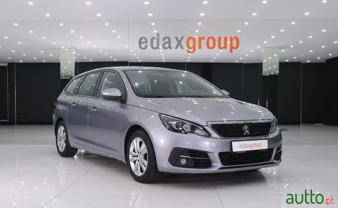 2018' Peugeot 308 Sw photo #1
