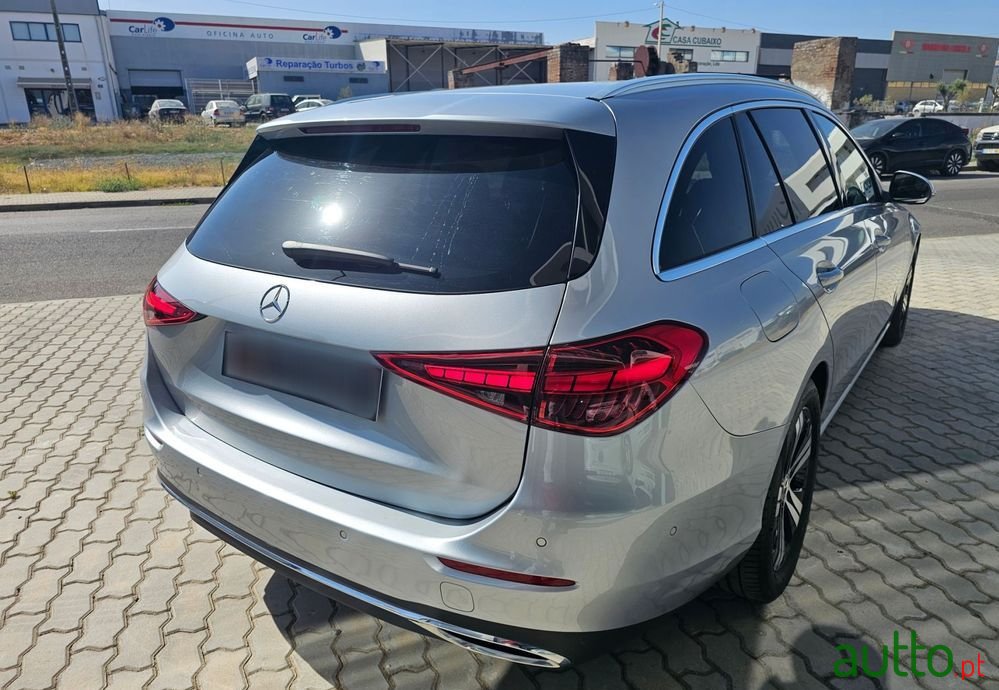 2021' Mercedes-Benz Classe C photo #5