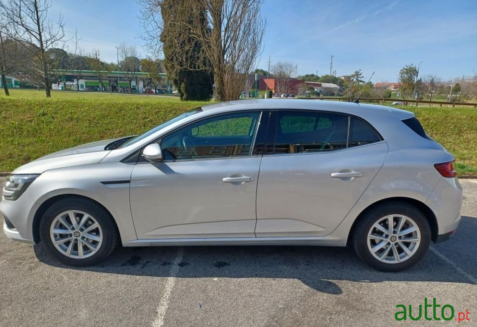 2017' Renault Megane 1.5 Dci Zen photo #5