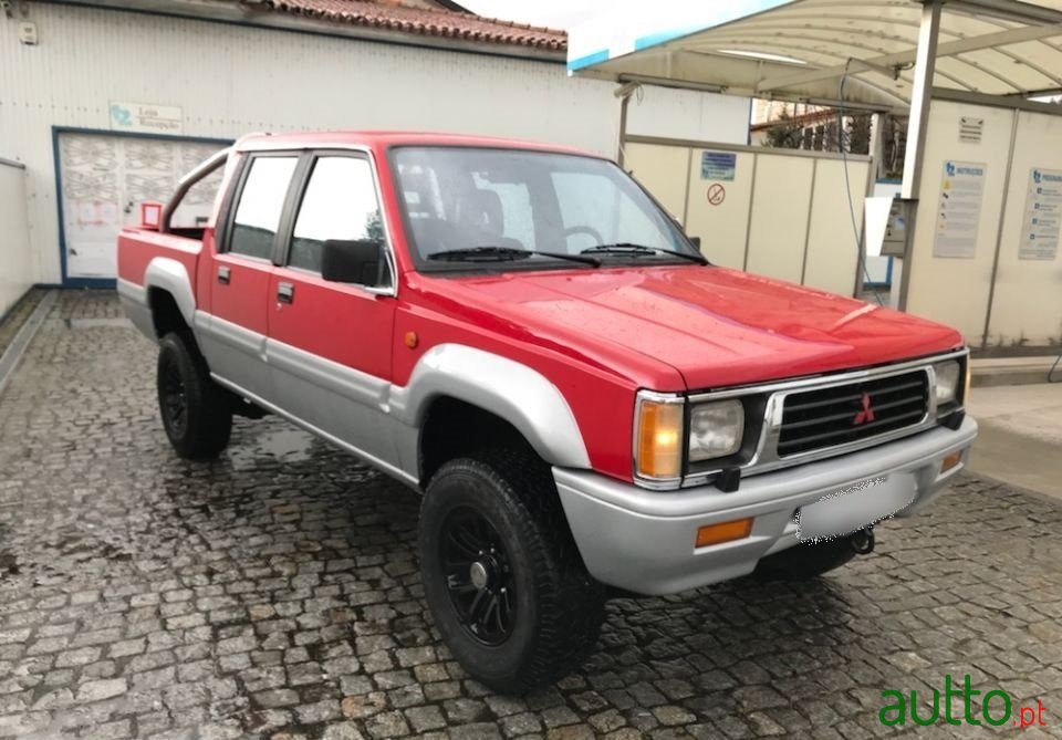 1995' Mitsubishi L 200 2.5 TD 4x4 photo #1