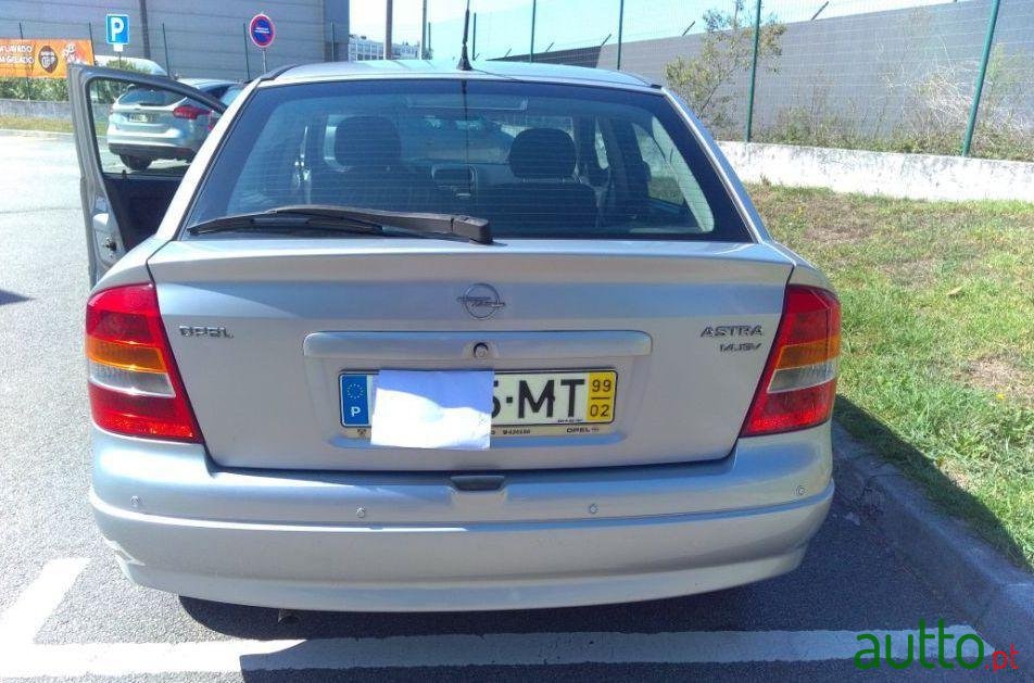 1999' Opel Astra 1.4 Club photo #3