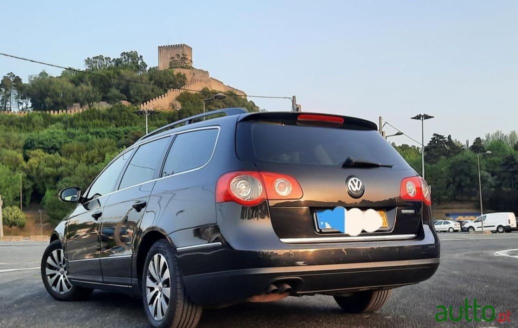 2008' Volkswagen Passat photo #4