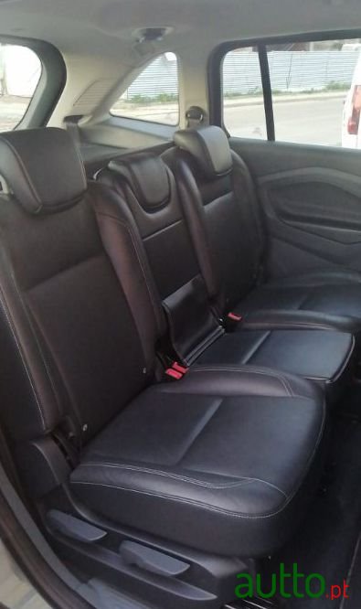 2012' Ford Grand C-MAX photo #3