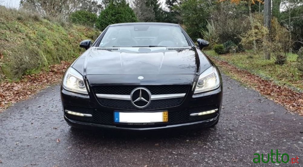 2012' Mercedes-Benz Slk-250 photo #2
