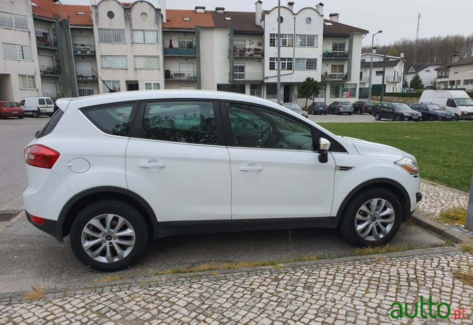 2011' Ford Kuga photo #2