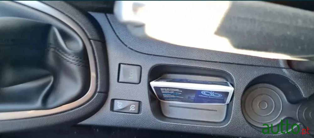 2017' Renault Clio Sport Tourer photo #3