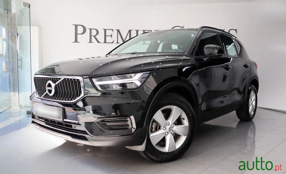 2020' Volvo Xc 40 photo #1