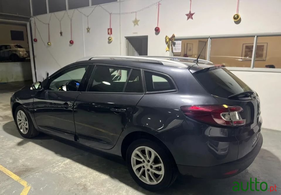 2014' Renault Megane Sport Tourer photo #6