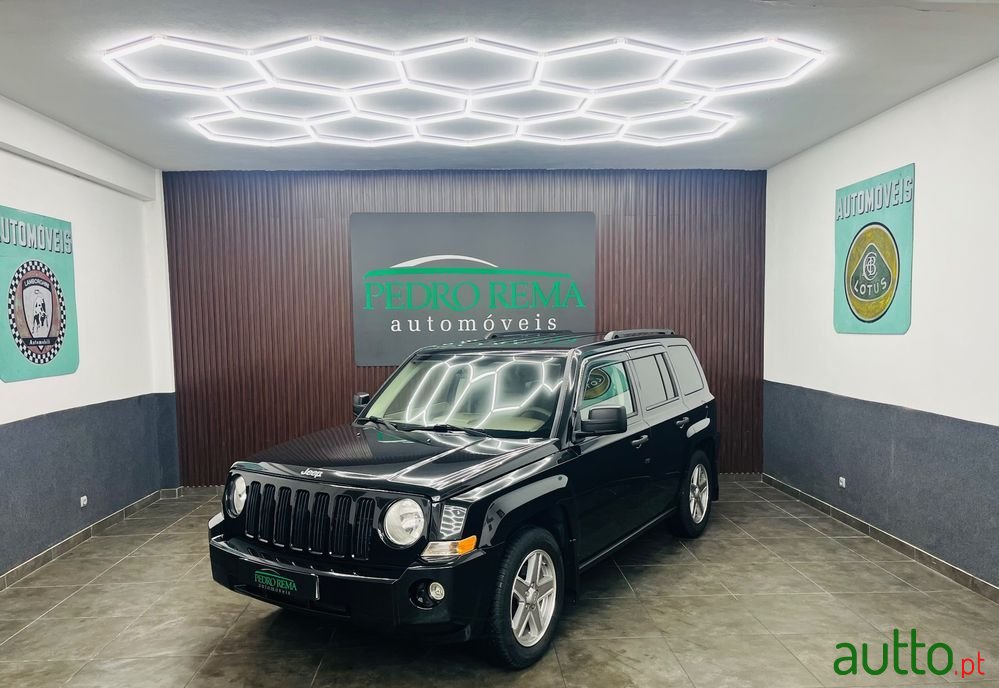 2008' Jeep Patriot 2.4 Cvt Limited photo #2